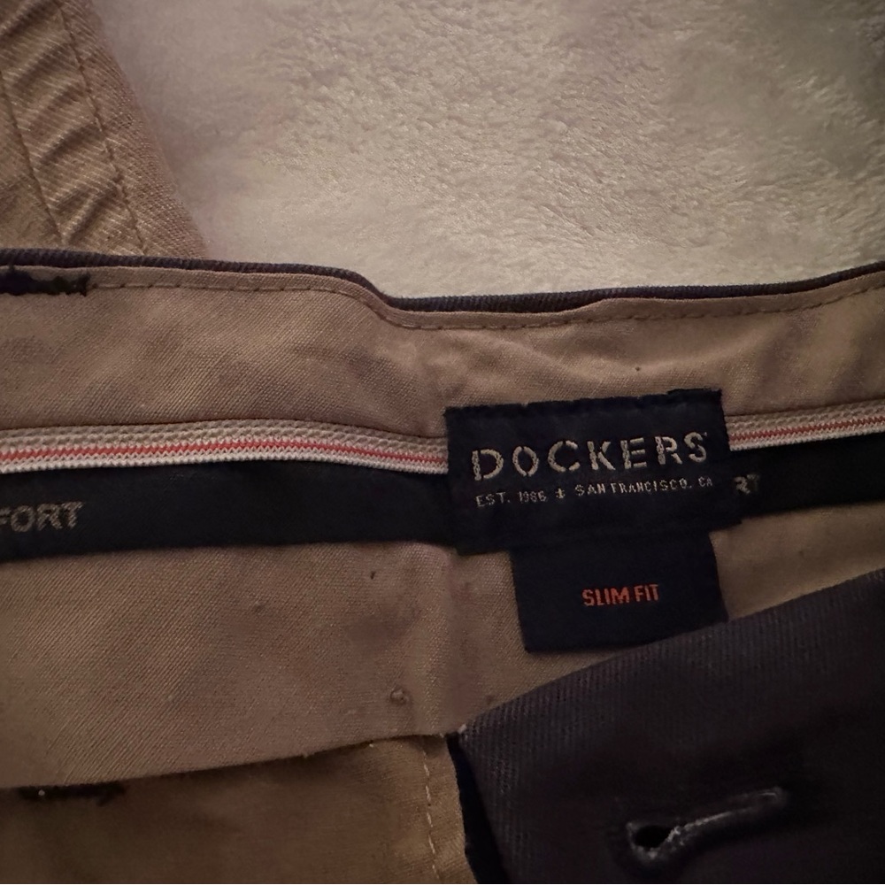 Dockers Bundle - Picture 4 of 4
